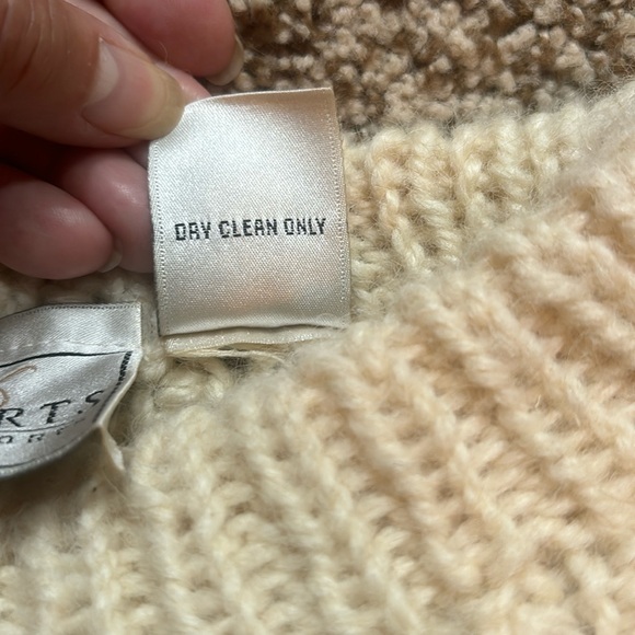 Beautifully Made Cream Color Cable Knit Crewneck Sweater, Women’s Large - Picture 5 of 9